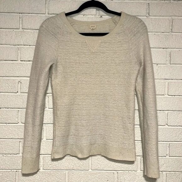 Aerie AEO- Rabbit Hair/Wool Blend Sweater- White/Cream Color- Size Small - Picture 1 of 6